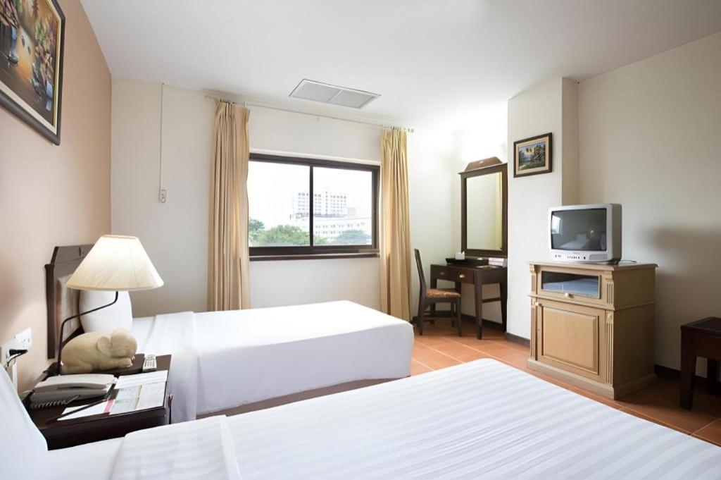 Hotel Night Bazaar Place 3*