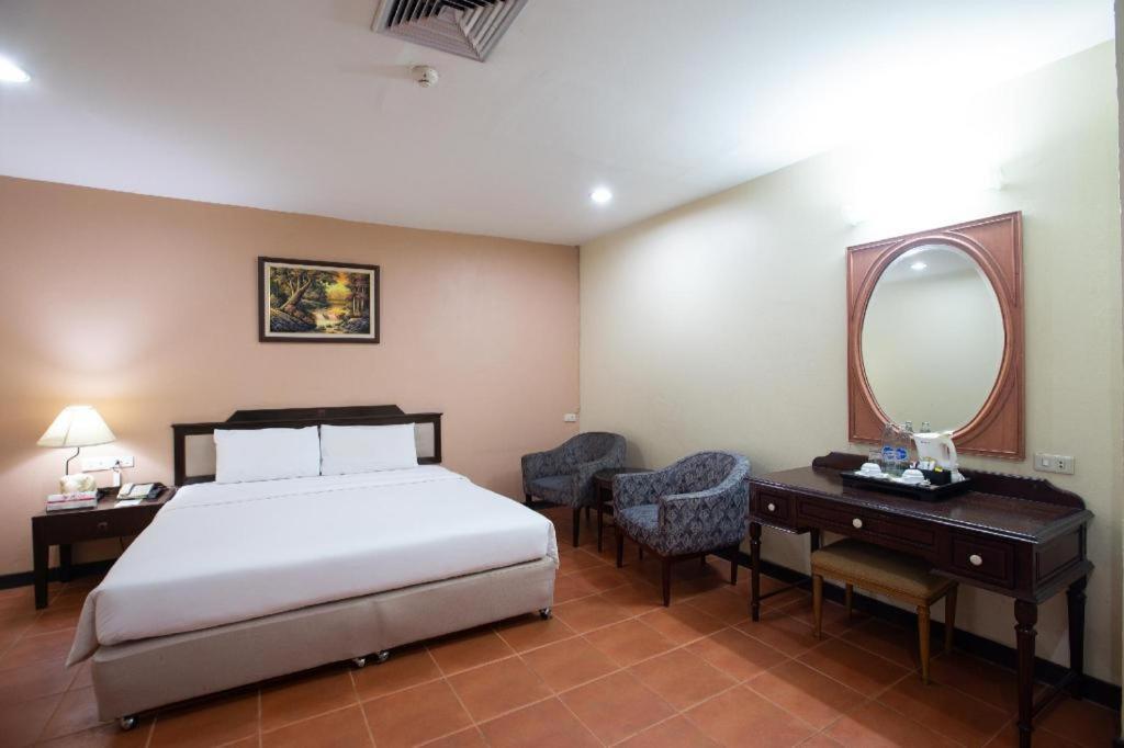 Night Bazaar Place Hotel Chiang Mai