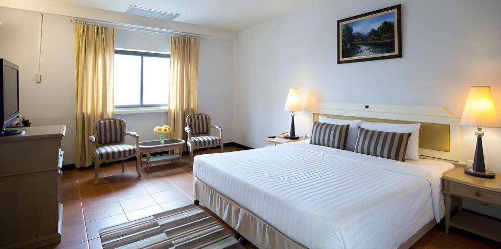 Hotel Night Bazaar Place 3*