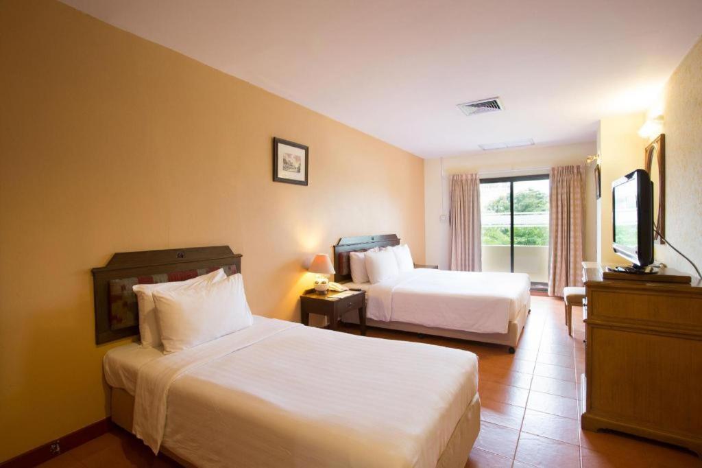 Night Bazaar Place Hotel 3*