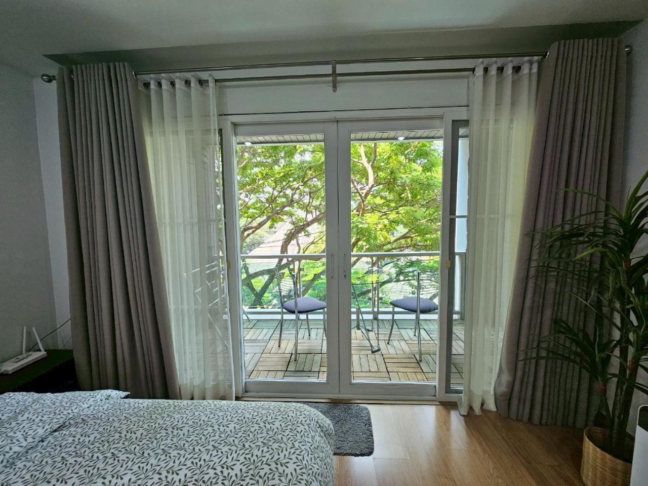 Apartment Modern Style 1br / Large Balcony At Nimman Chiang Mai