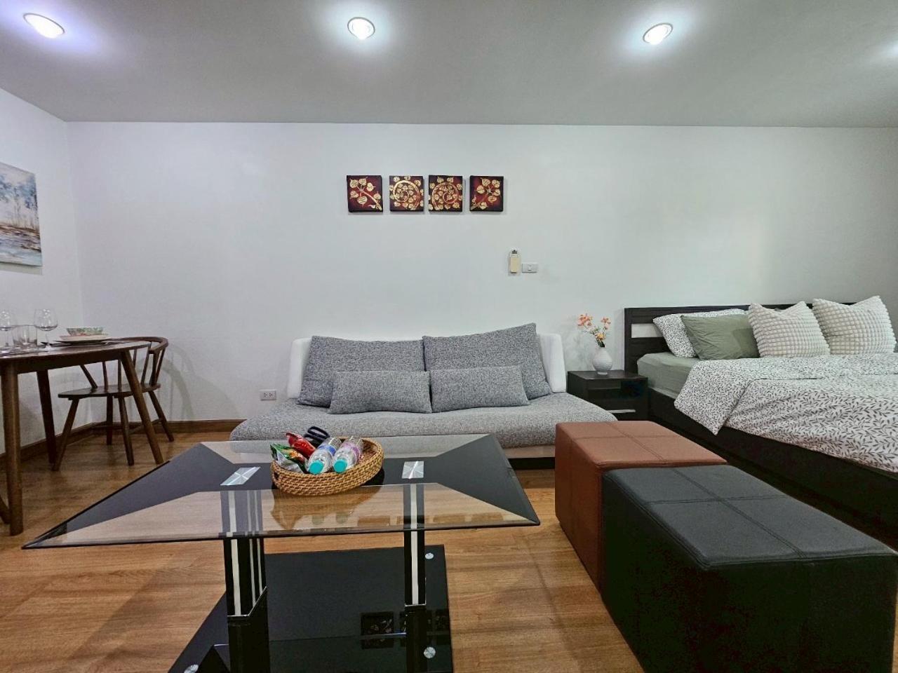 Modern Style 1br / Large Balcony At Nimman Apartment