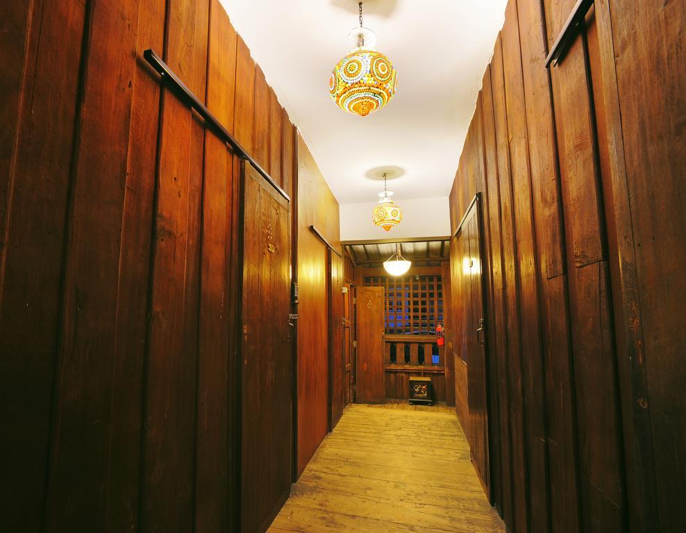 Manon Hostel *