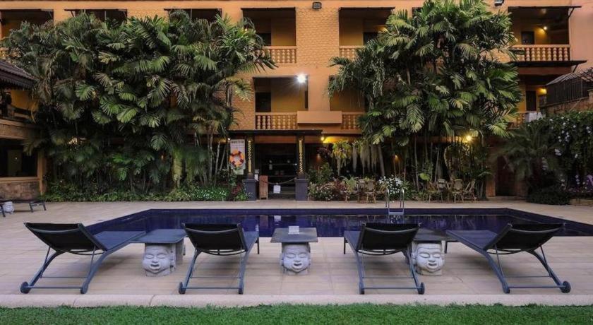 Garden Hotel 3*