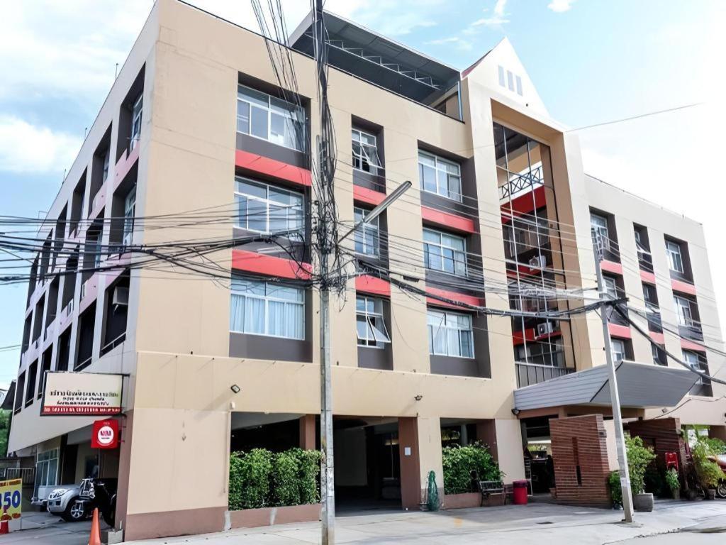 Natee Place