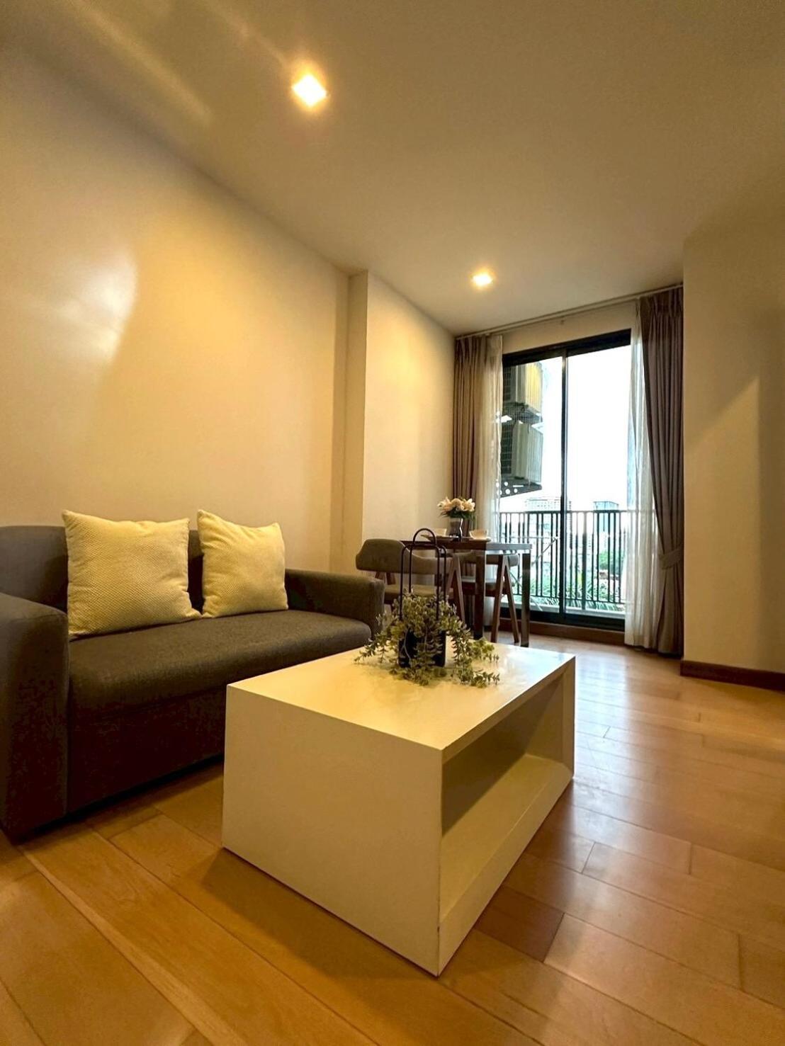 The Astra Condo, Downtown *