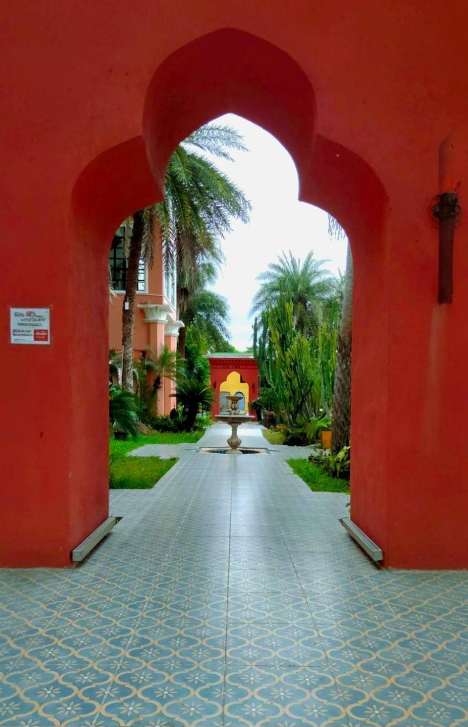 Sheik Istana Chiangmal Hotel