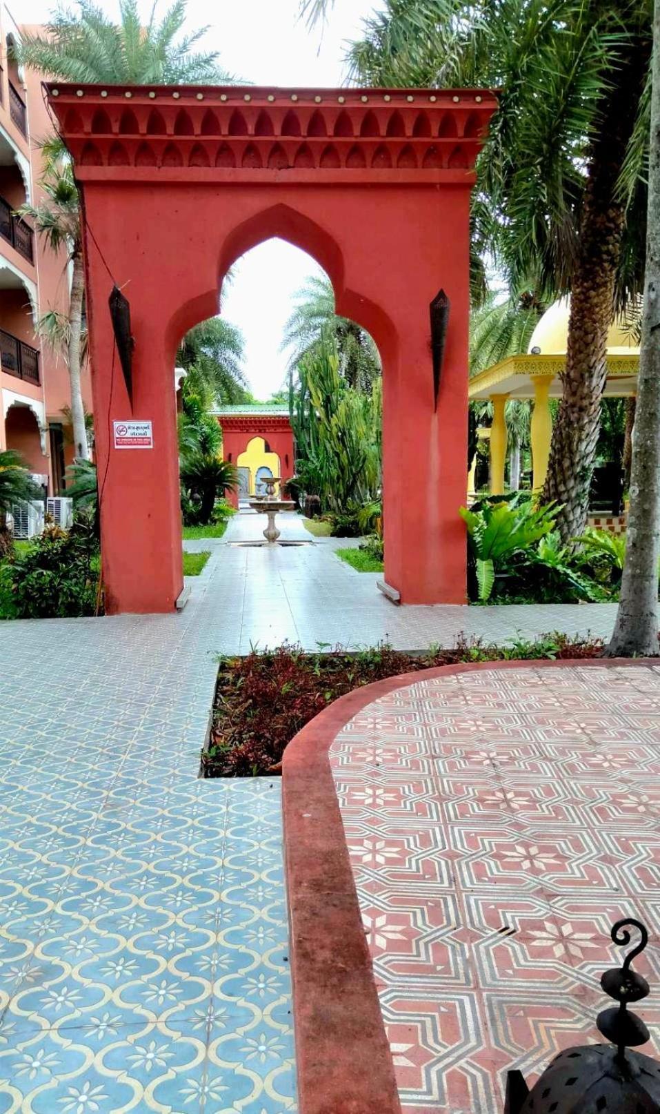 Sheik Istana Chiangmal Hotel