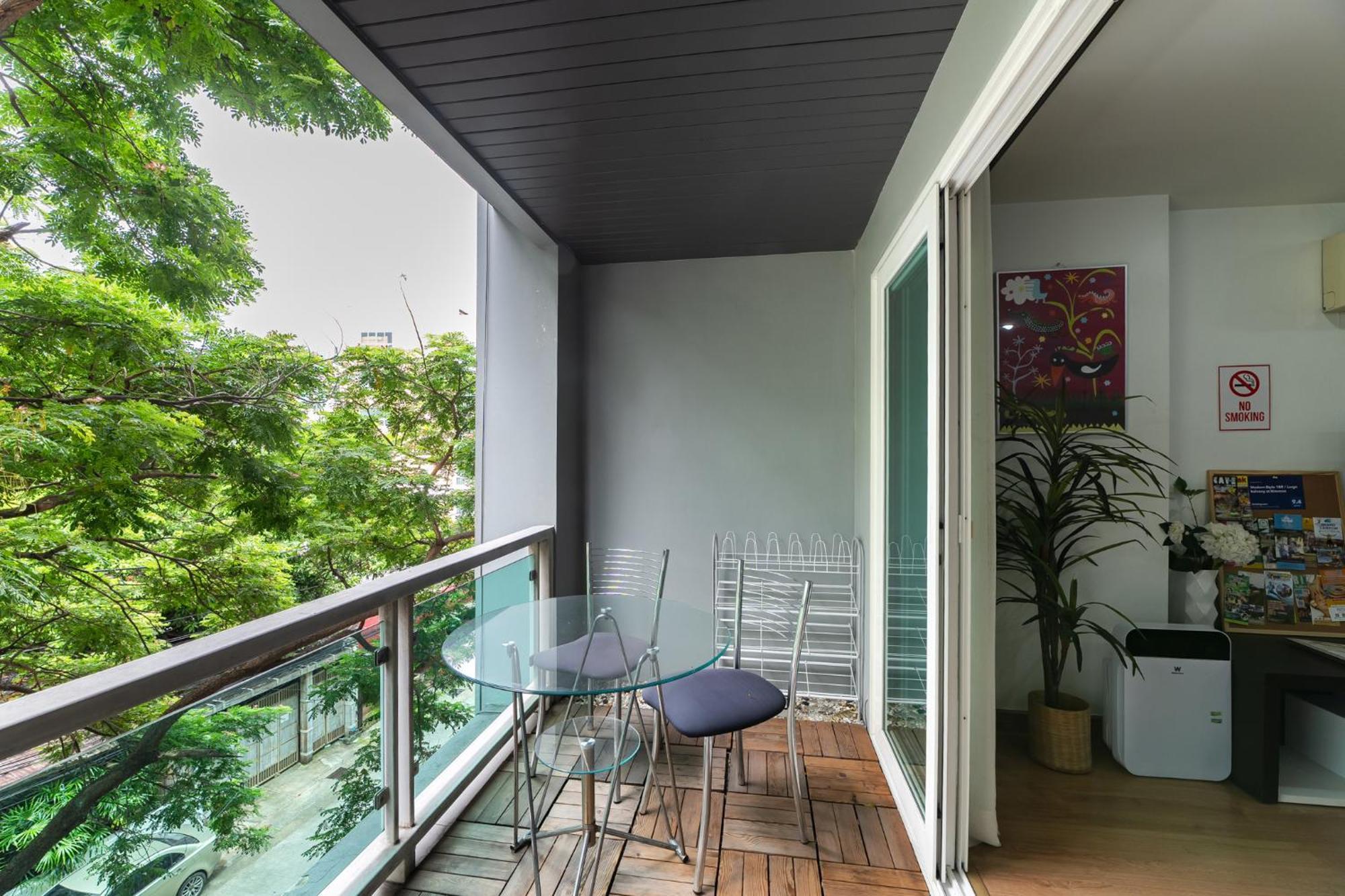Modern Style 1br / Large Balcony At Nimman Apartment Chiang Mai