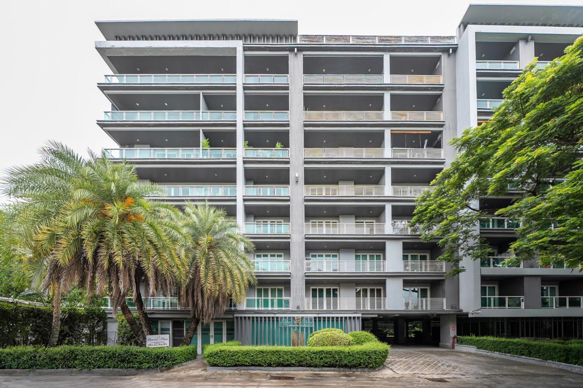 Modern Style 1br / Large Balcony At Nimman Apartment Chiang Mai