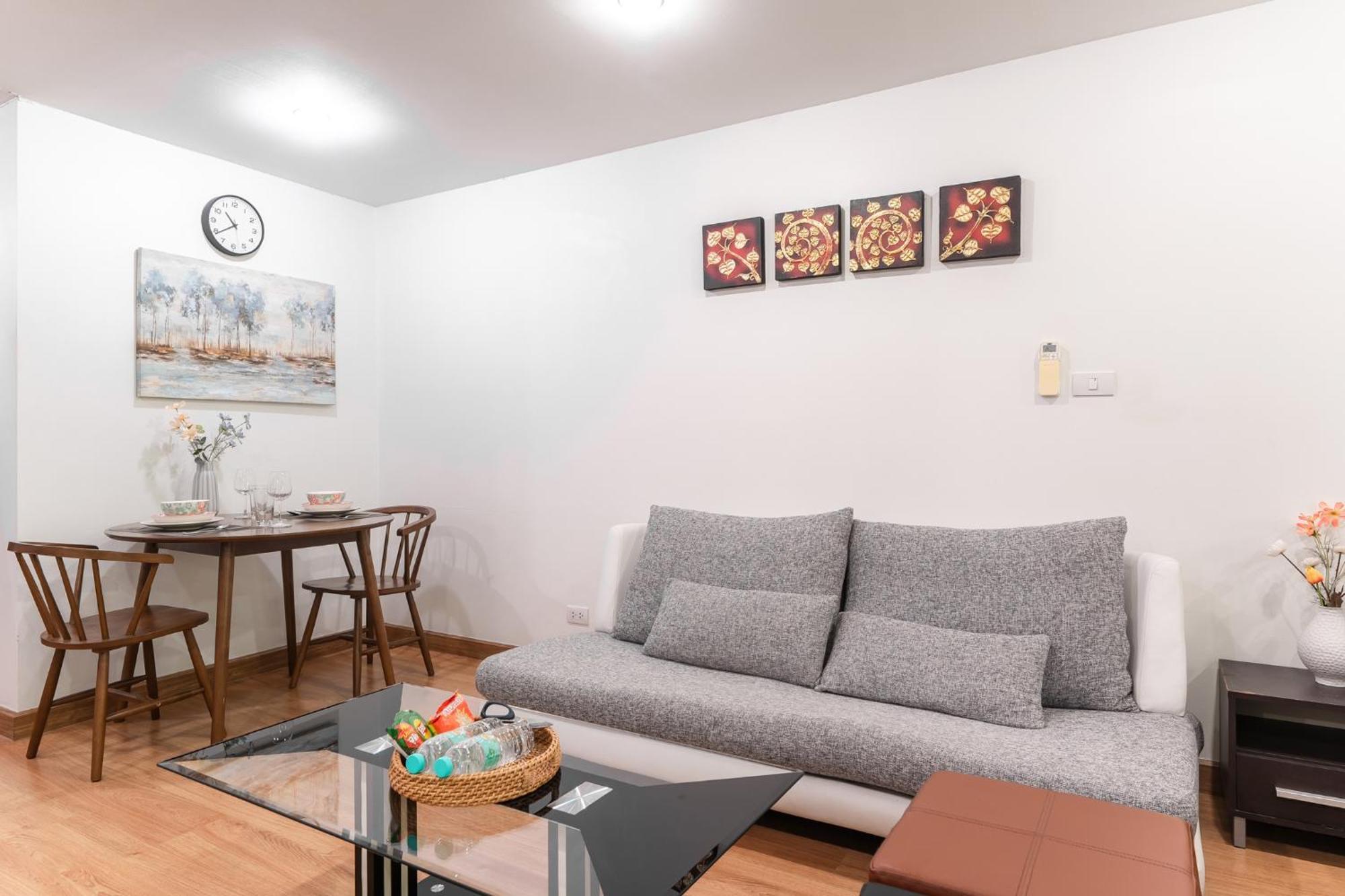 Apartment Modern Style 1br / Large Balcony At Nimman Chiang Mai
