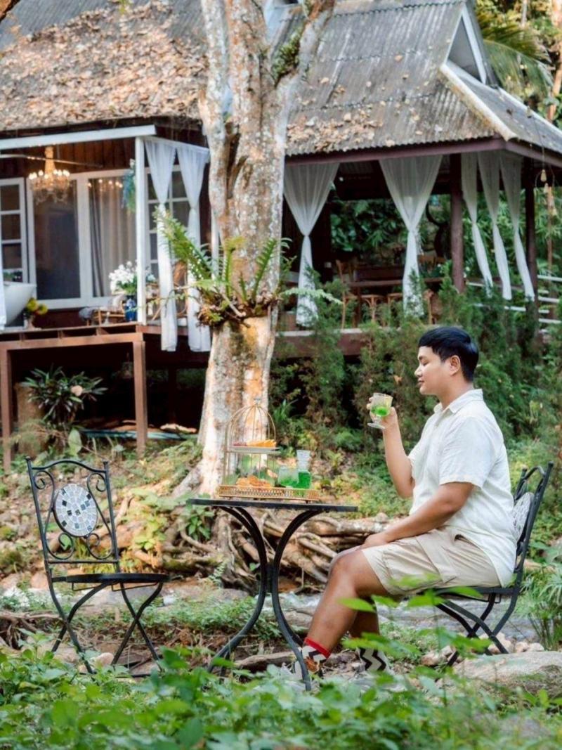 Mae Kampong Hill Hotel