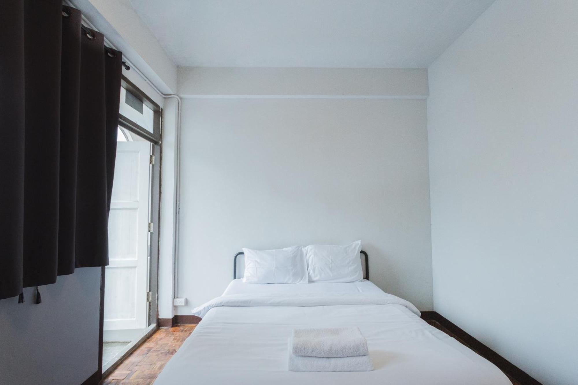 On Sukhumvit Soi 11 Apartment *