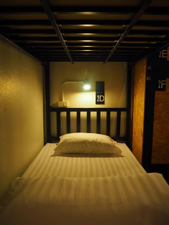 Eden Walking Street Hostel *