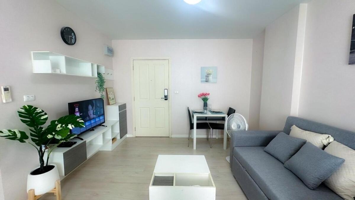 Apartment Great Next To A Shopping Mall *