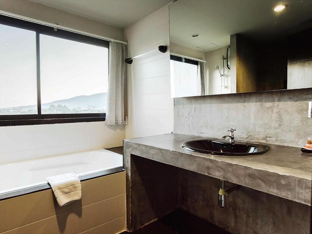 Hotel B2 Black Business And Budget 3*