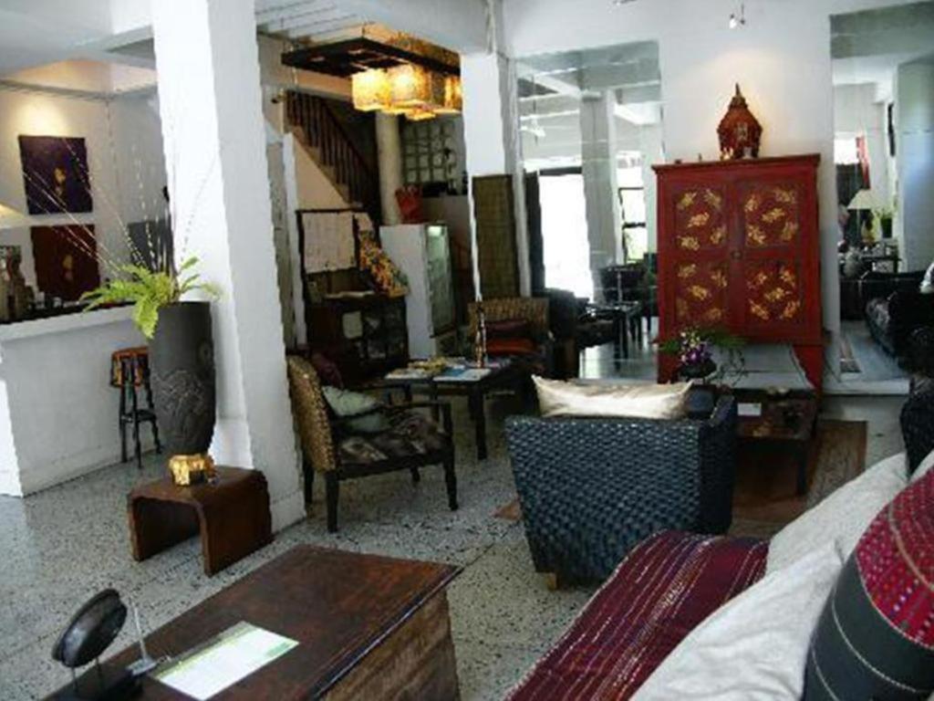 Montrara Happy House Hotel