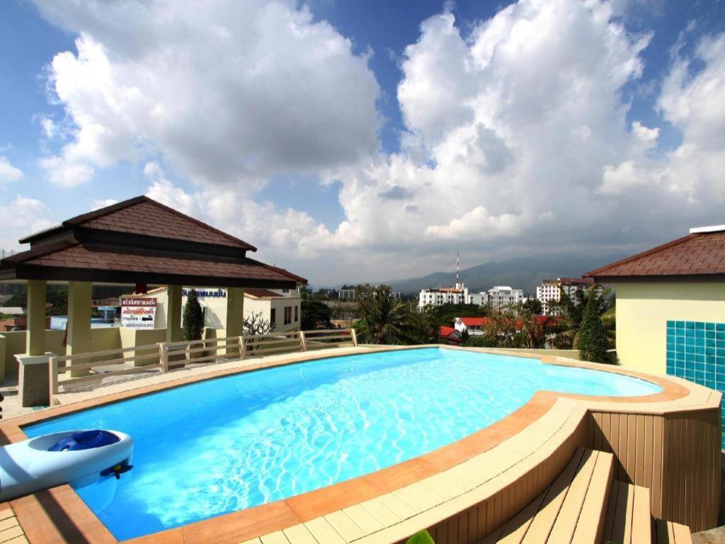The Xym Hotel