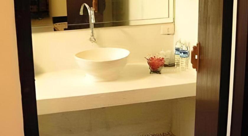 Montrara Happy House Hotel 3*