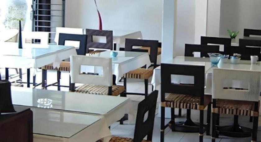 Hotel Montrara Happy House 3*