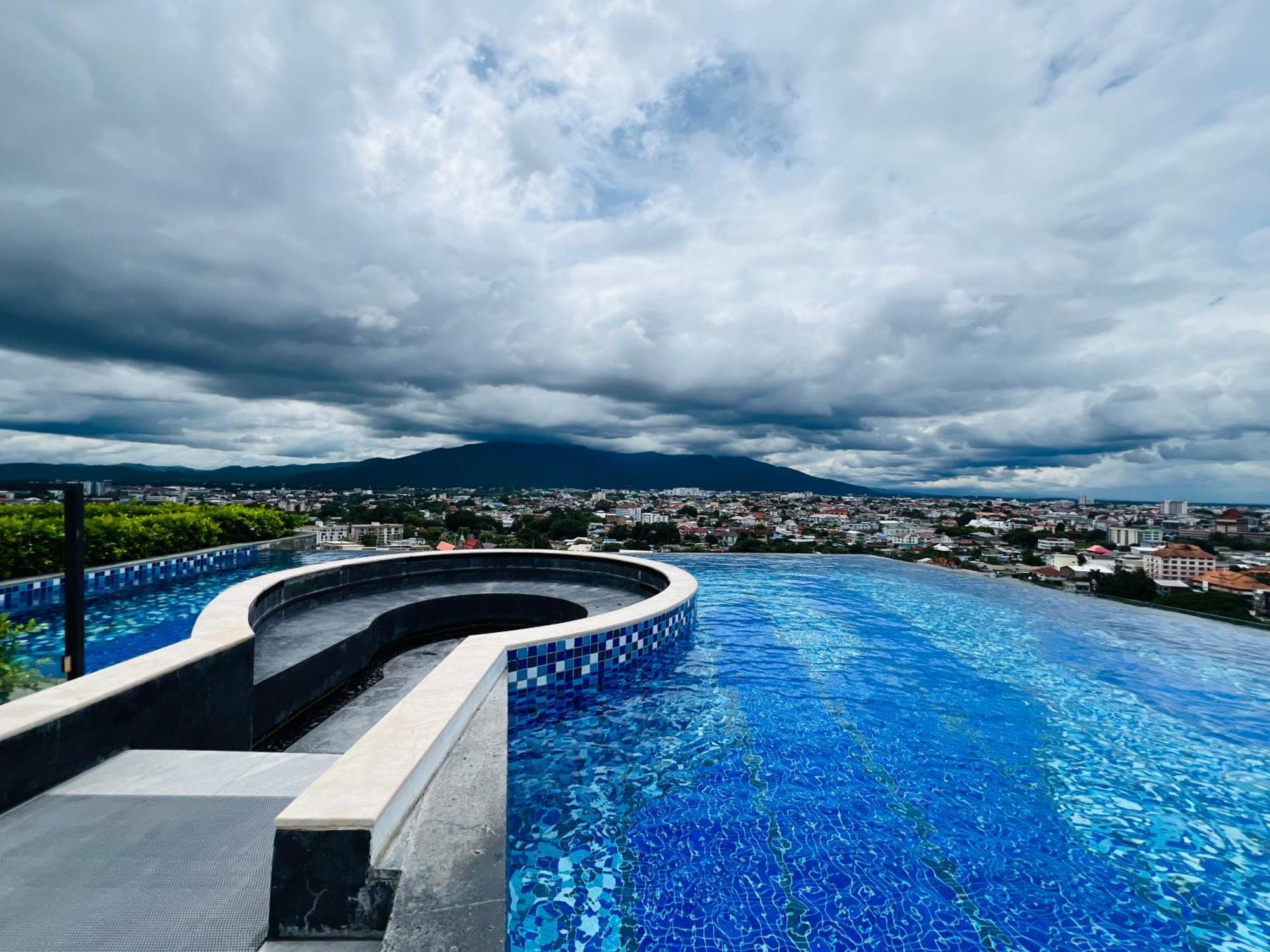 Astra Sky River Luxury 2bedroom Family With Infinity Pool, Near Old Town Apartment Chiang Mai