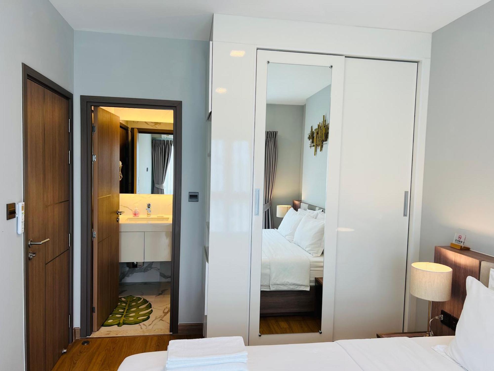 Astra Sky River Luxury 2bedroom Family With Infinity Pool, Near Old Town Apartment *