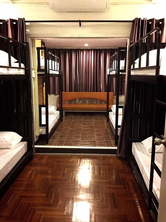 Eden Walking Street Hostel Chiang Mai