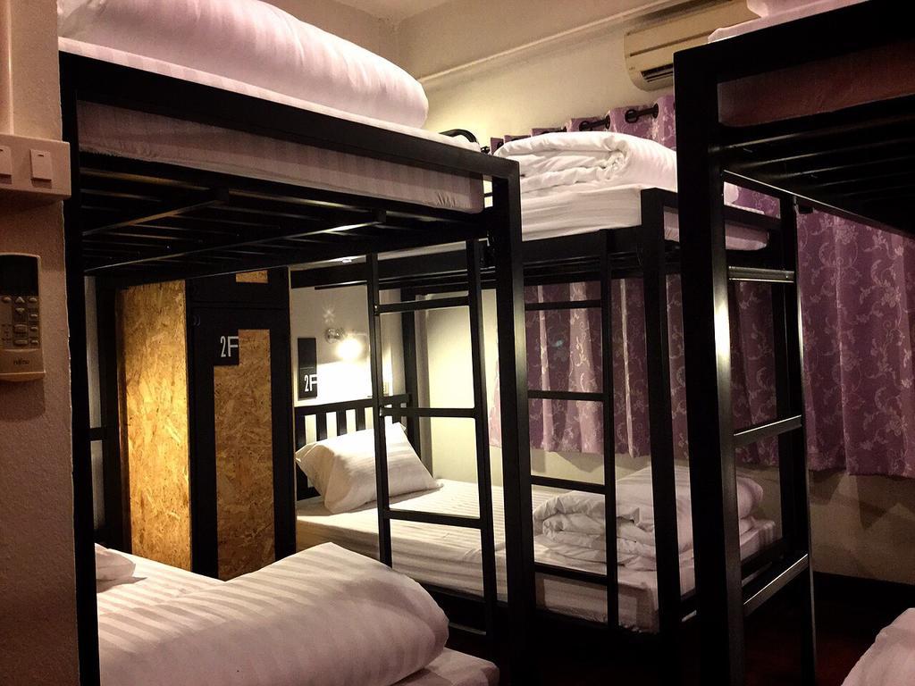 Hostel Eden Walking Street *