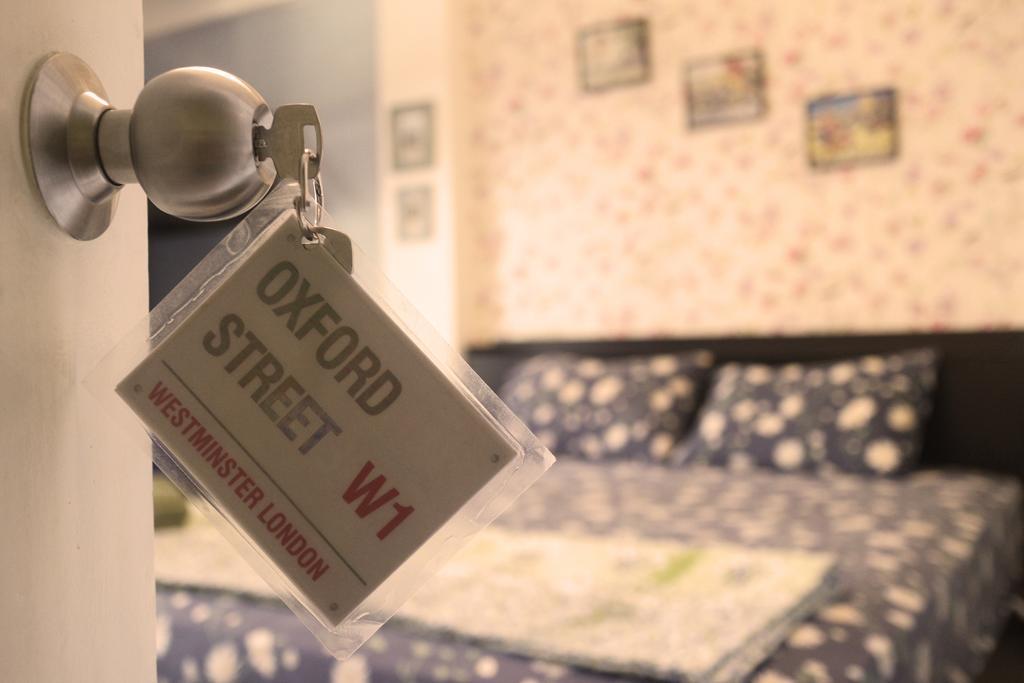 The London Tearoom Bed & Breakfast 3*