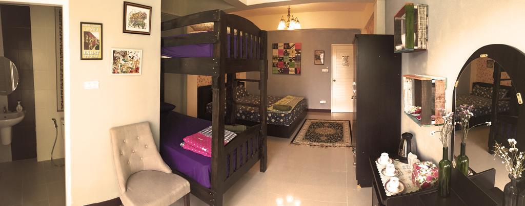 Bed & Breakfast The London Tearoom Chiang Mai