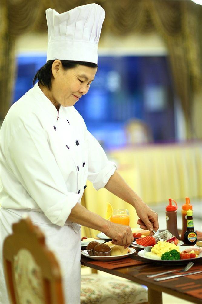 Victoria Nimman Hotel 3*