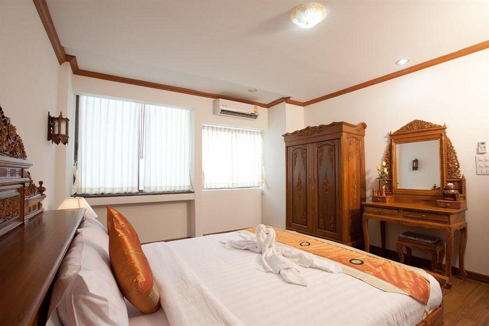 Bua Raya Chiang Mai