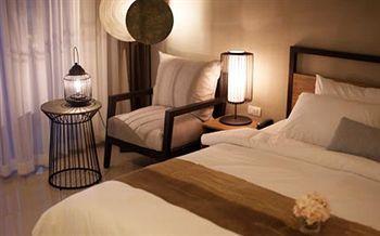 Hug Nimman Hotel 3*