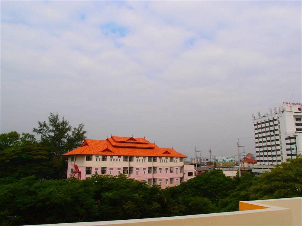Hostel Tikky Place *