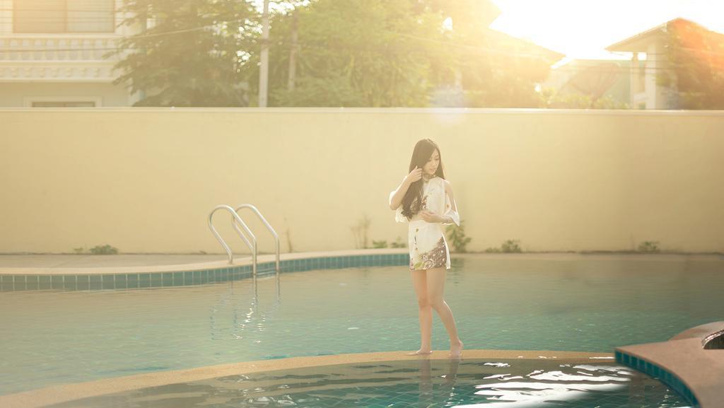 B2 Premier & Hotel 3*