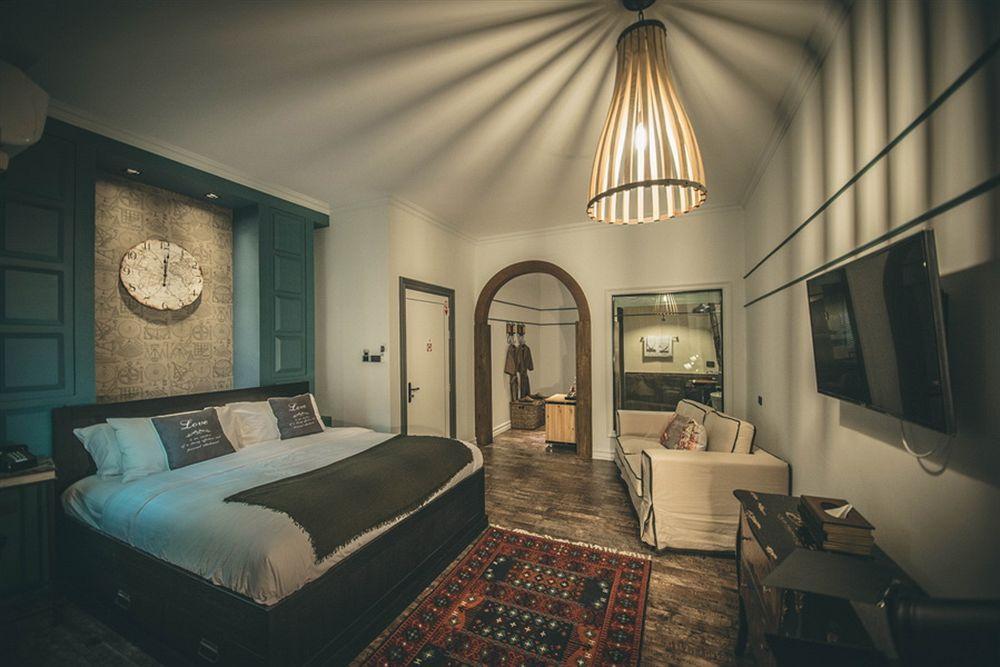 Hotel S' Private House