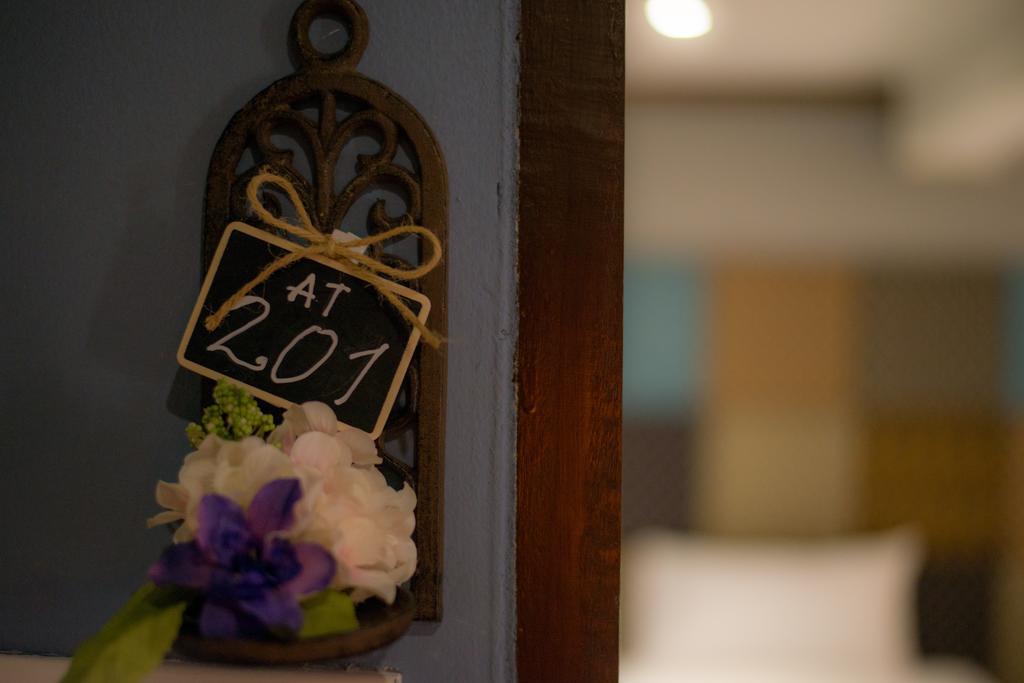 Hotel At Ease Bijou Chiang Mai