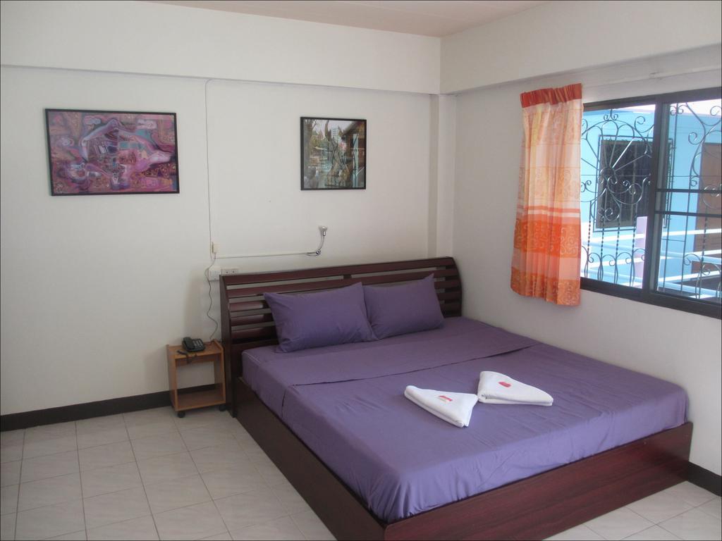 Viraporn's Place 3*