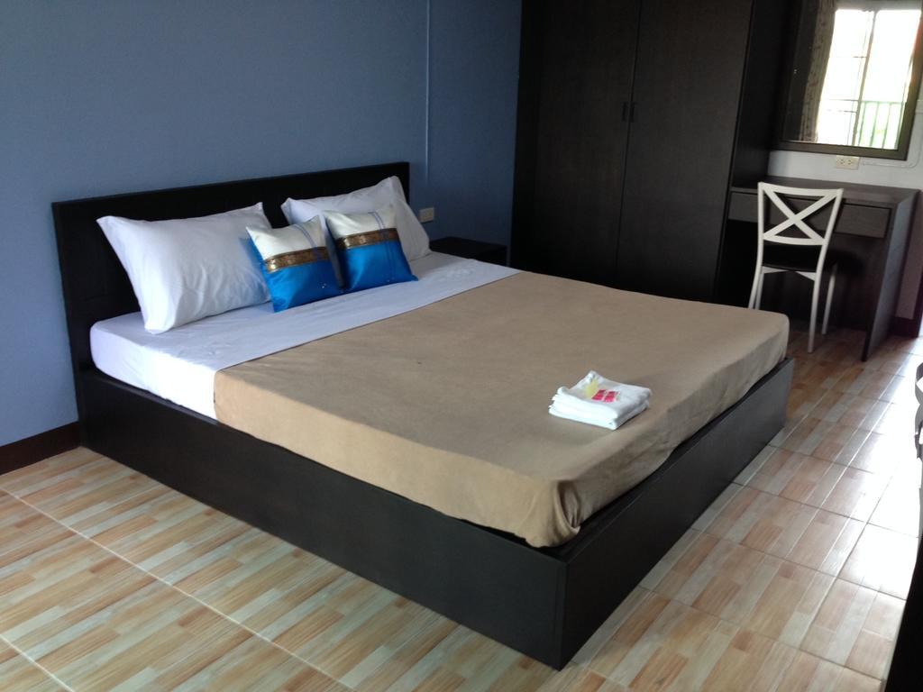 Golden Palace Aparthotel 3*