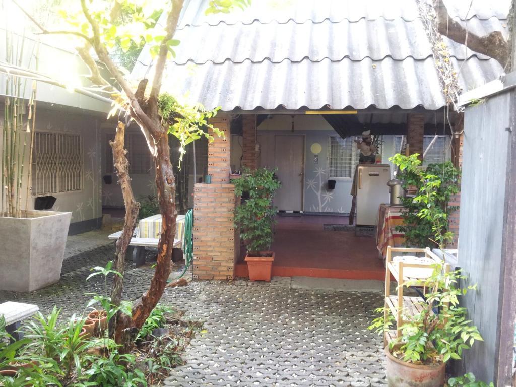 Guest house Baan Jaja 2*