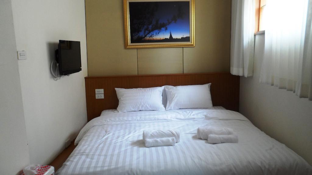 Hotel Oyo 1093 De Nawarat Boutique Chiang Mai