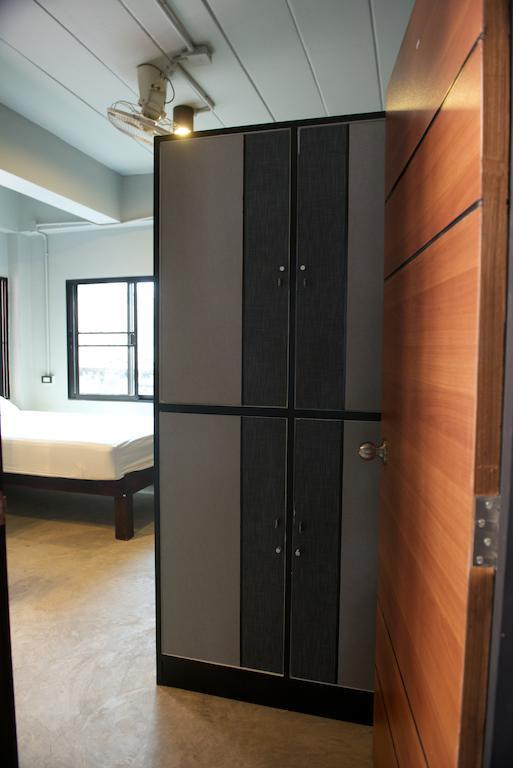 Hostel 9