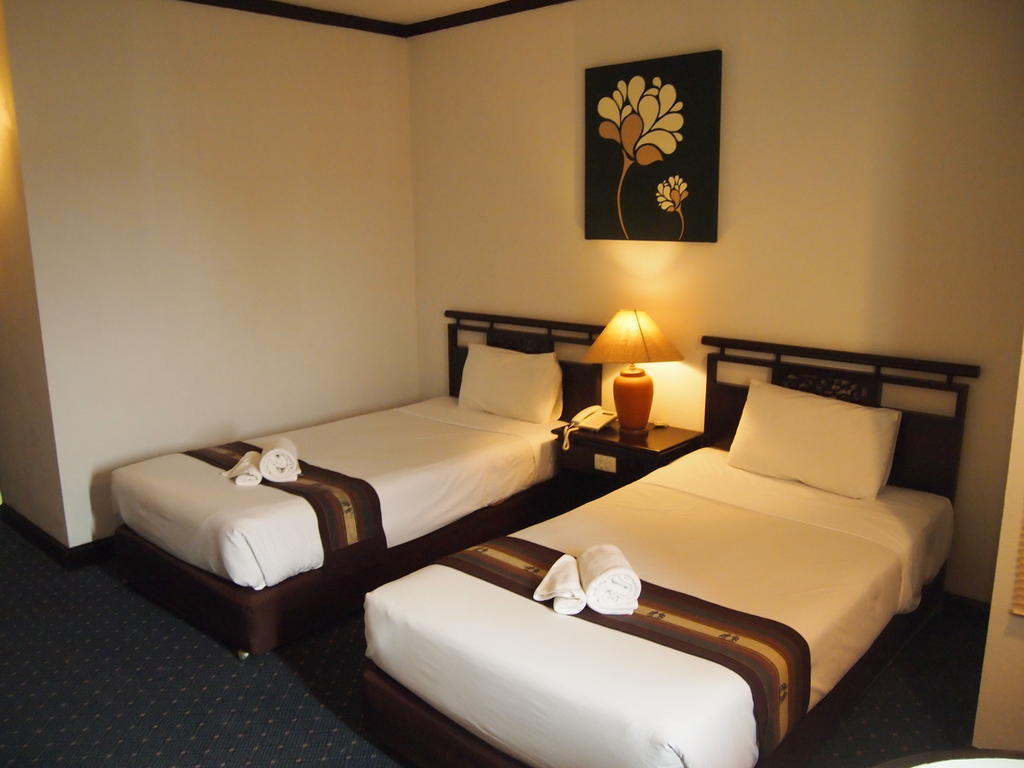 Hotel Thapaeplacehotel 3*