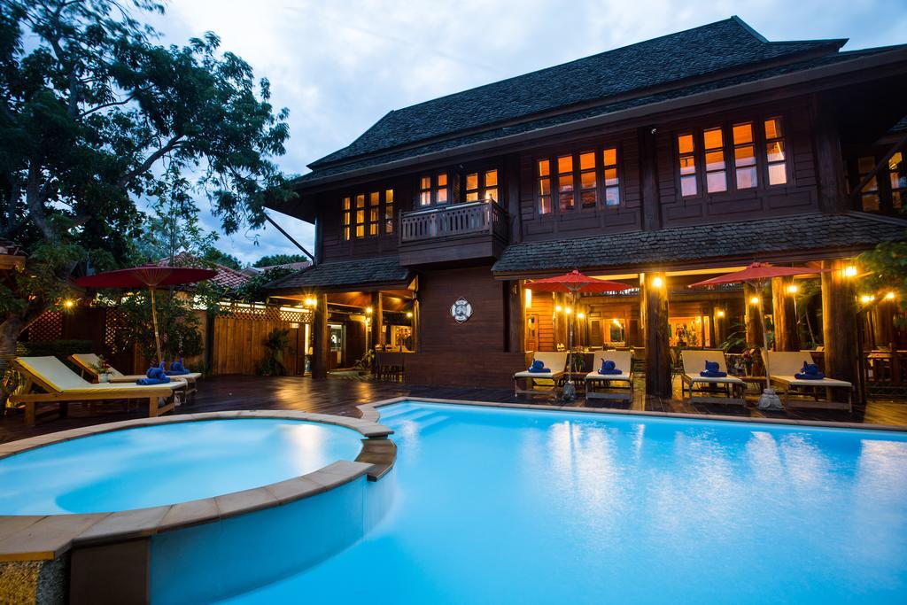 Tempat peranginan Ruen In Chiang Mai