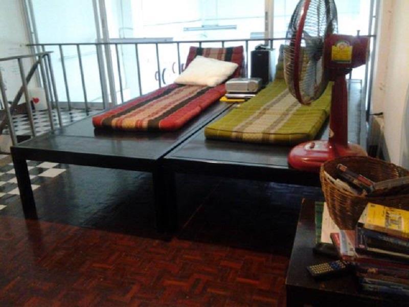 Hotel B7 2*