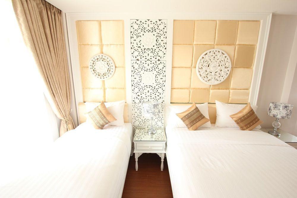 Ratchiangsaen Flora House