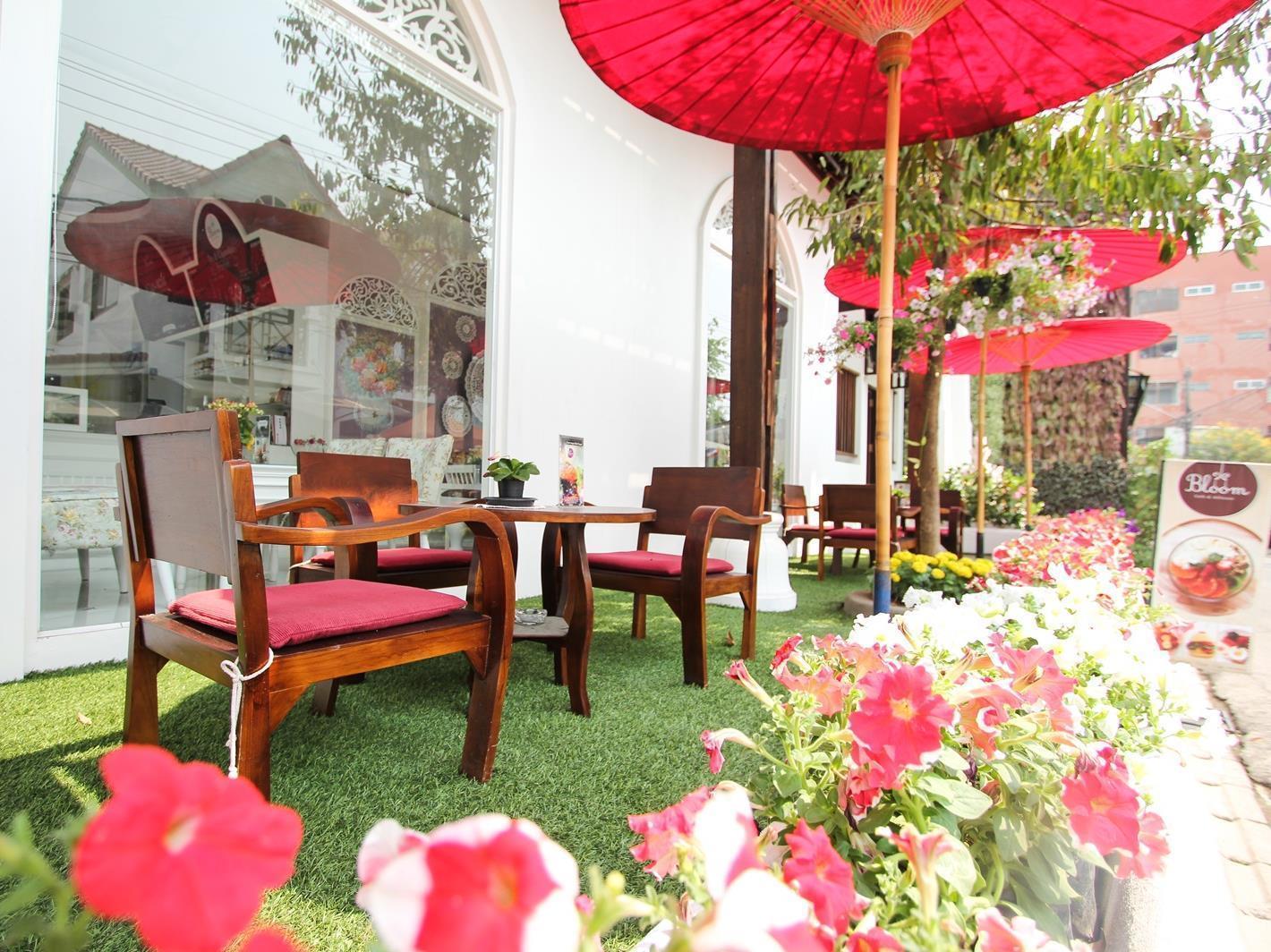 Guest house Ratchiangsaen Flora House 2*