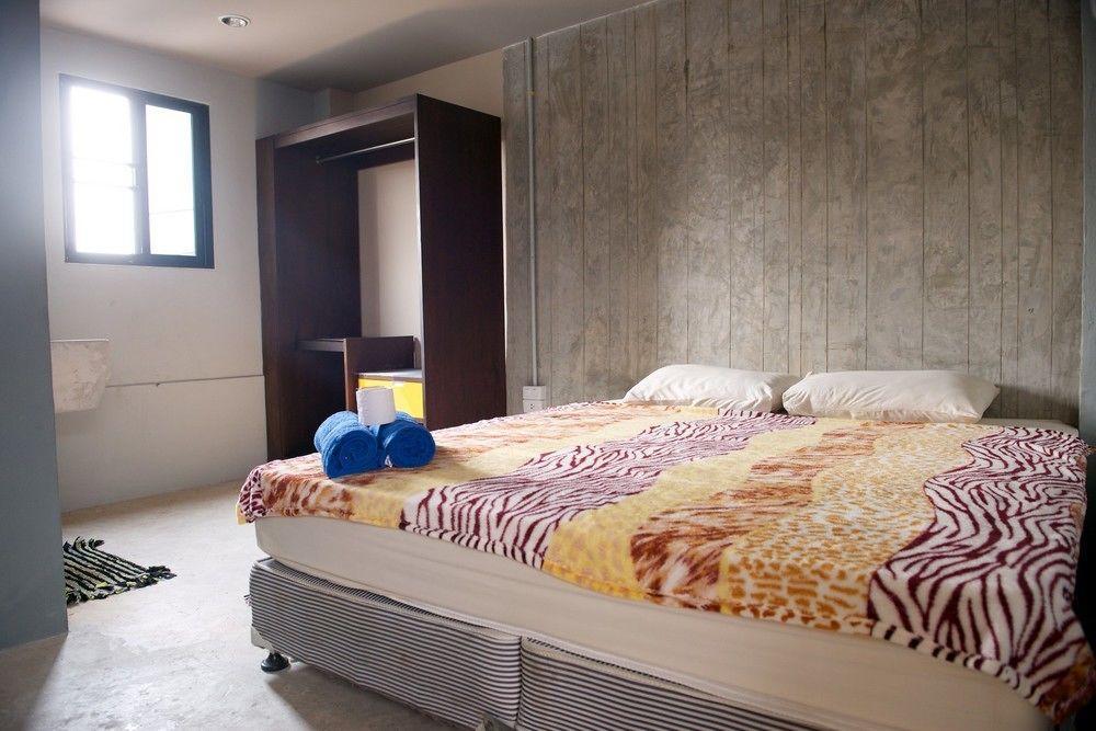 Hostel 9