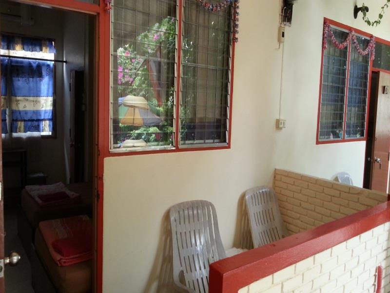 Lek Guest house