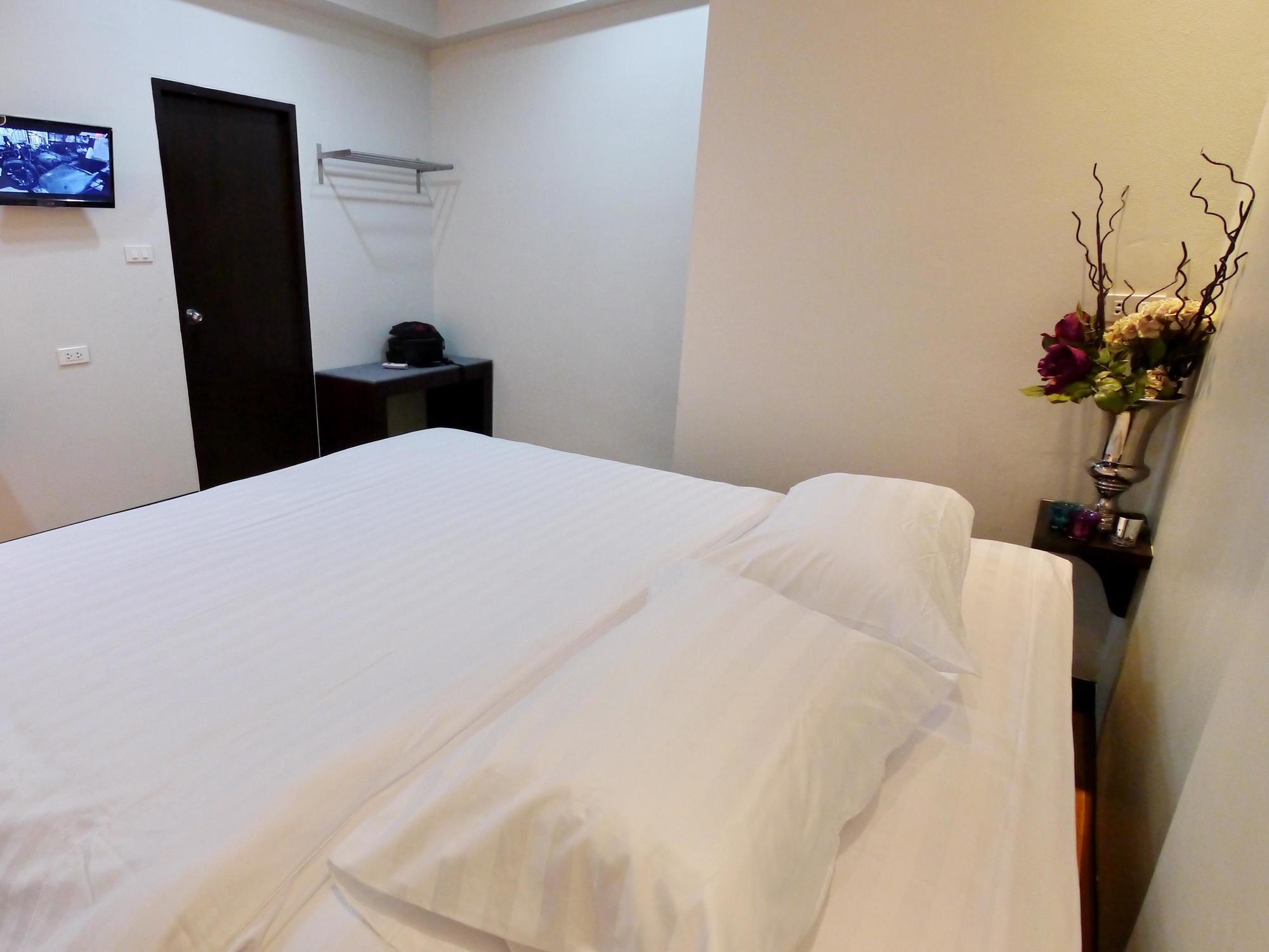 Basic Line @ Loikroh Hotel 2*